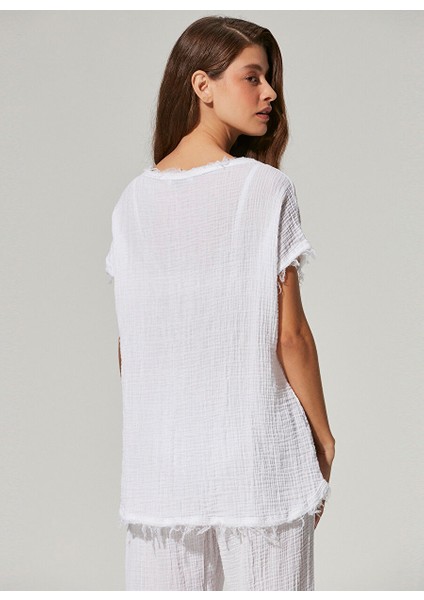 Geniş Yaka Düz Beyaz Kadın Bluz WBN3295-L fırsatları