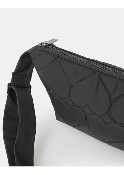 Kalp Desenli Bel Çantası fırsatları