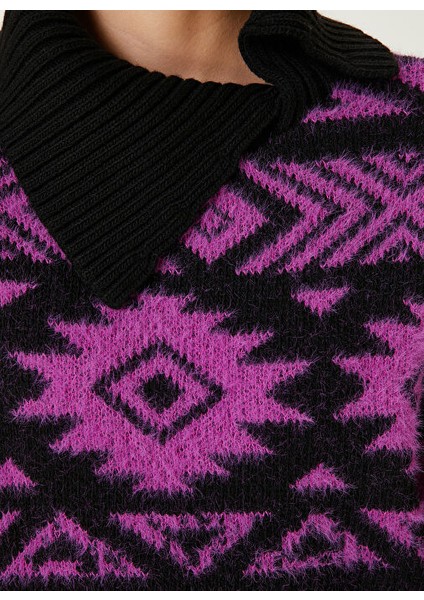 Dik Yaka Regular Fit Desenli Siyah - Fuşya Kazak Kadın TR-490