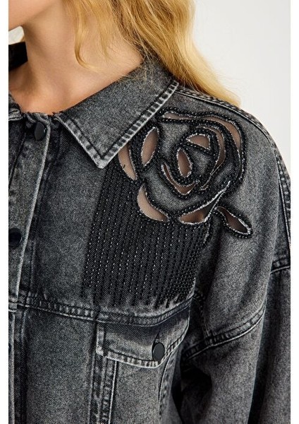 Taş Detaylı Yıpratılmış Gri Denim Ceket fiyatları