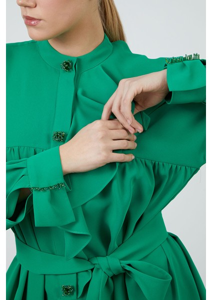 Işleme Detaylı Volanlı Yeşil Elbise fırsatları
