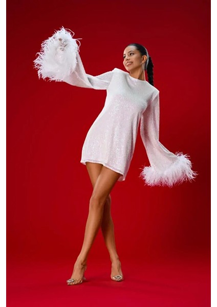 Beyaz Payetli Tüy Detaylı Mini Elbise modelleri