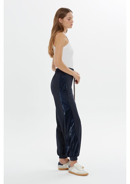 Bağlama Detaylı Paçaları Lastikli Lacivert Eşofman Altı fiyatları