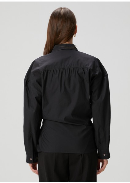 Siyah Kesim Detaylı Gömlek fırsatları