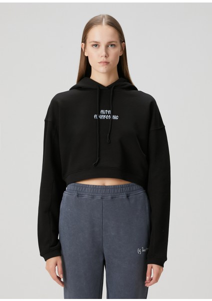Siyah Kapüşonlu Crop Sweatshirt modelleri