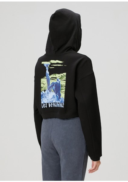 Siyah Kapüşonlu Crop Sweatshirt fırsatları