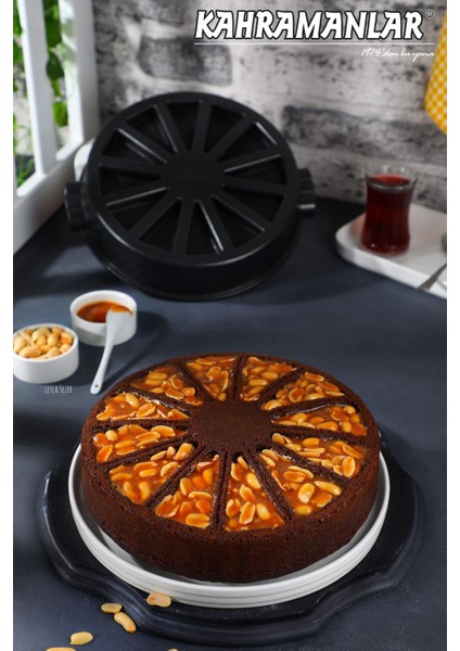 Lizbon Black Titanyum Kek Kalıbı - 27 Cm