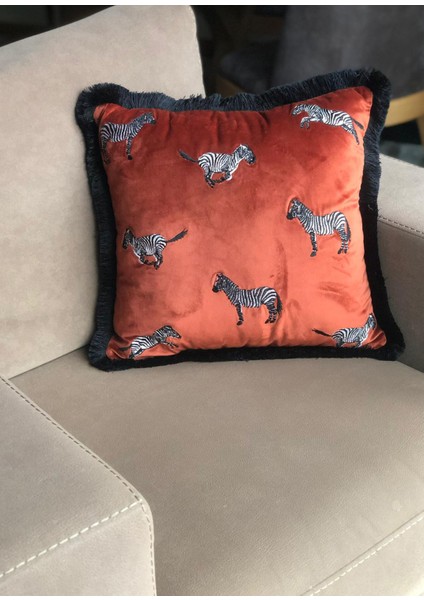 Dekoratif Zebra Nakış Işlemeli Siyah Püsküllü Kiremit Kadife Yastık Kılıfı 45X45 cm modelleri