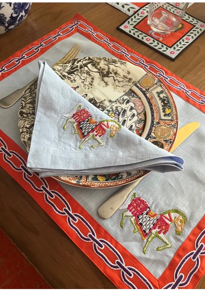 Beyaz At Desenli Dekoratif Amerikan Servis fiyatları