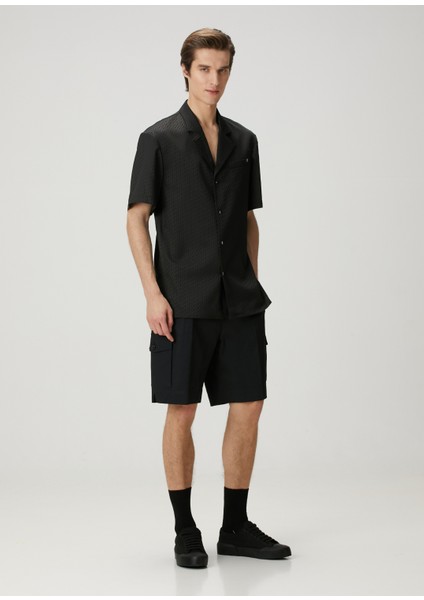 Siyah Logo Motifli Kısa Kollu Gömlek fiyatları