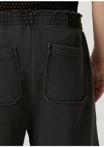 Siyah Bermuda fırsatları