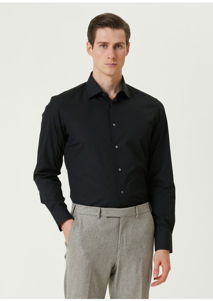 Siyah Gömlek