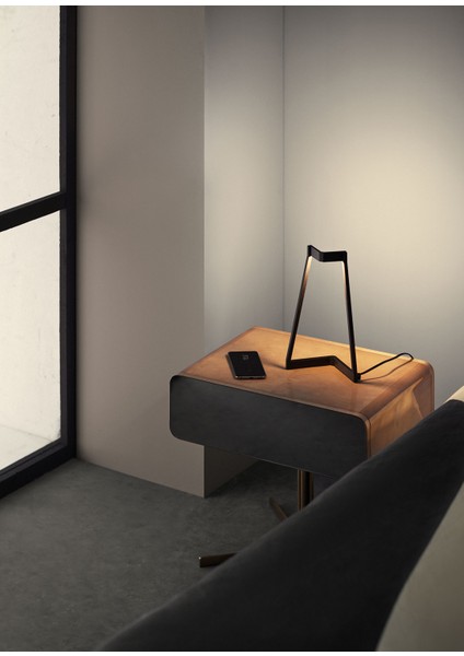 Minimal Siyah Metal Masa Lambası fiyatları
