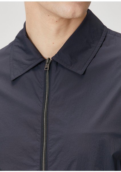 Lacivert Mont indirimleri