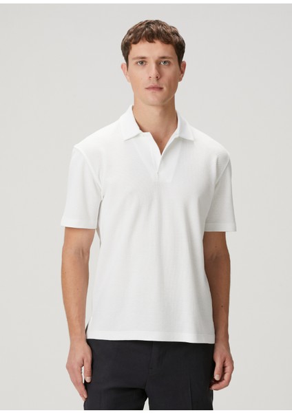 Beyaz Polo Yaka T-Shirt
