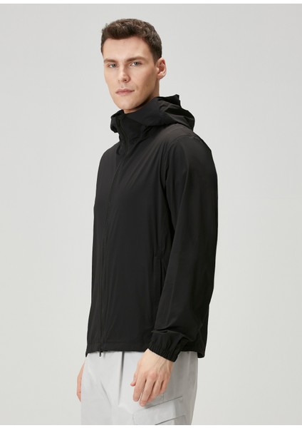 Siyah Kapüşonlu Mont modelleri