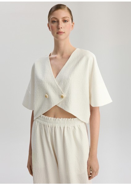 Tokyo Beyaz Kısa Kollu Kadın Crop Ceket indirimleri