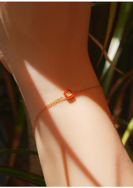 Kare Mineli Pırlanta Taşlı 14 Ayar Altın Unisex Bileklik modelleri