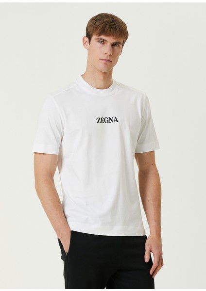 Beyaz Logo Detaylı T-Shirt