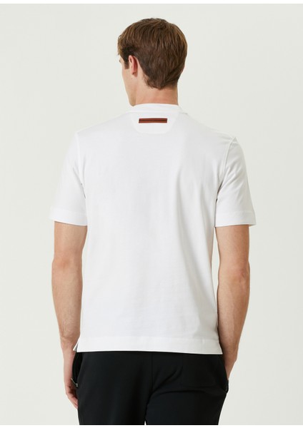 Beyaz Logo Detaylı T-Shirt fırsatları