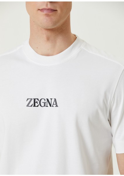 Beyaz Logo Detaylı T-Shirt indirimleri