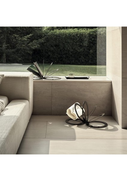 Fan Aged Brass Lake Metal Cam Dergi Rafı fırsatları