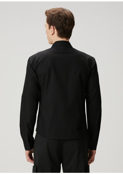 Siyah Aksesuar Detaylı Gömlek fırsatları