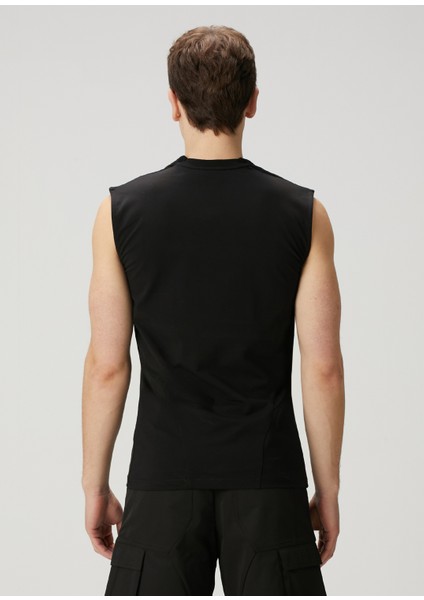 Siyah Garni Detaylı Atlet fırsatları