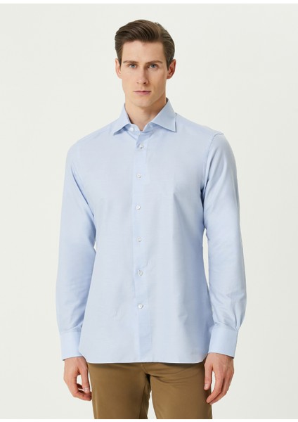 Açık Mavi Gömlek