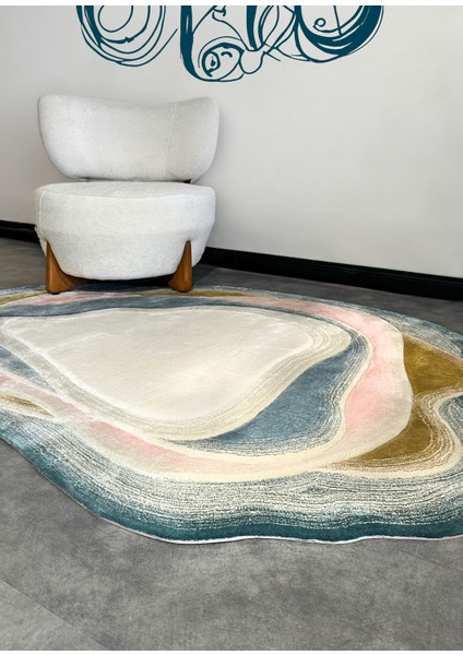 Çok Renkli Desenli Yün Halı