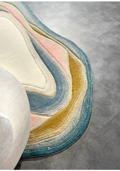 Çok Renkli Desenli Yün Halı fırsatları