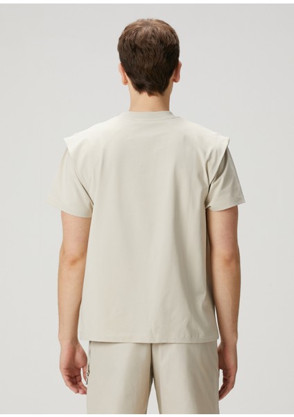 Kırık Beyaz T-Shirt fırsatları