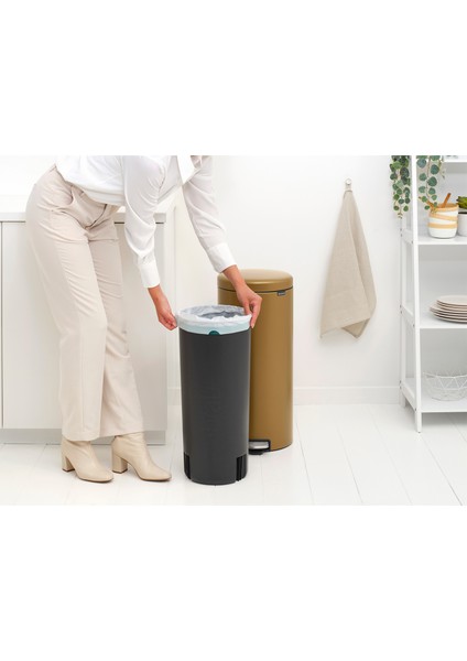 Newicon Warm Brass Pedallı Mutfak Çöp Kovası 30 Lt fırsatları