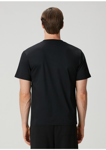 Siyah Logo Detaylı T-Shirt fırsatları
