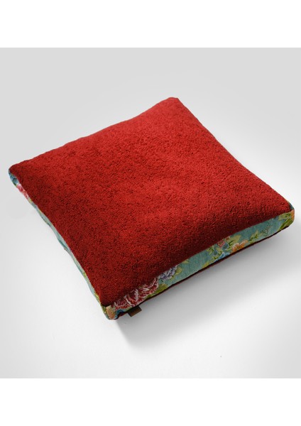 Red Serenade Façalı Kırmızı Dekoratif Kırlent 50 x 50 cm fiyatları