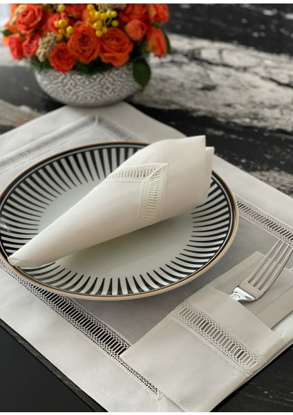 Kolber 4’lü Ekru Nakış Detaylı Keten Amerikan Servis 35X50 cm modelleri