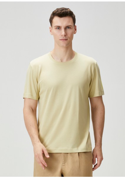 Regular Fit Açık Yeşil Basic T-Shirt fiyatları