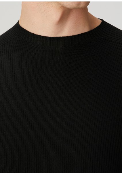 Siyah Ribli Yün Kazak indirimleri