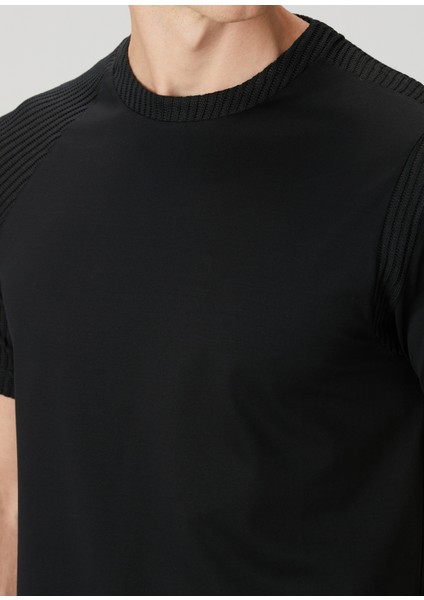 Siyah Rib Doku Detaylı T-Shirt indirimleri