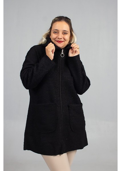 Bedeniniz Ne Olursa Olsun: Siyah Buklet Kabanda Kusursuz Şıklık