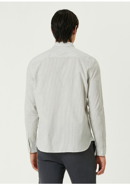 Relaxed Fit Villard Kırık Beyaz Çizgili Gömlek fırsatları
