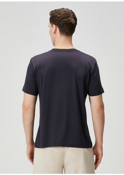 Regular Fit Lacivert Basic T-Shirt fırsatları