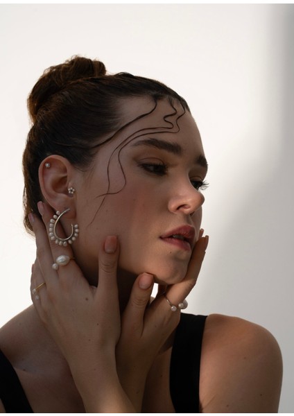 Aria Mayorka Inci 925 Ayar Gümüş Kadın Tragus Piercing Küpe