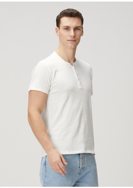 Beyaz T-Shirt modelleri