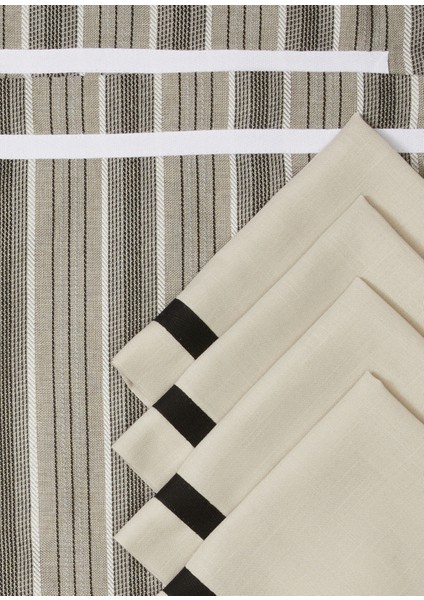 Siyah Çizgili 4lü Amerikan Servisi Peçete Seti modelleri