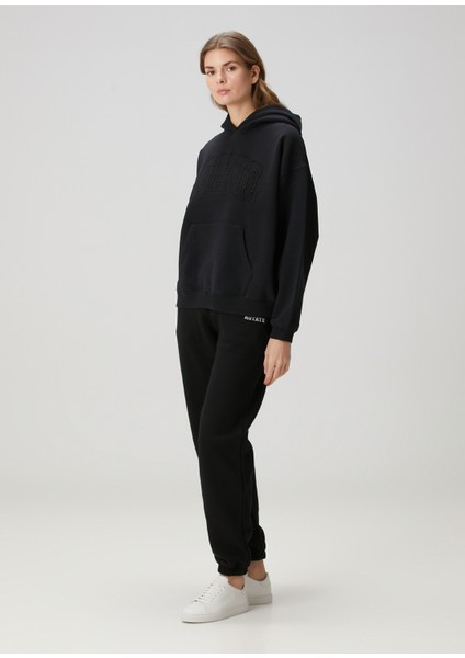 Siyah Kapüşonlu Logolu Sweatshirt fiyatları