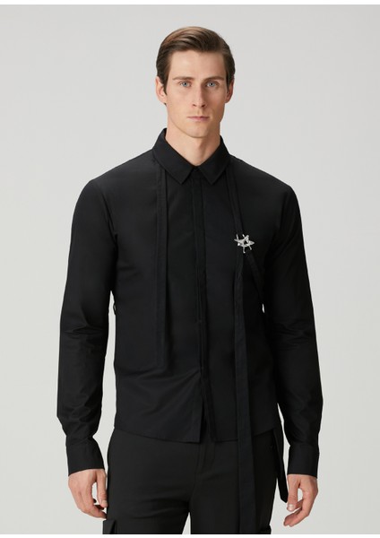 Siyah Aksesuar Detaylı Organik Pamuk Gömlek
