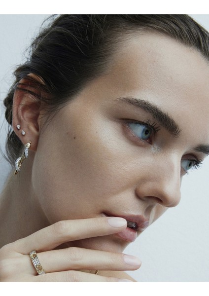 Drova Mini Pırlanta Taşlı 14 Ayar Altın Tek Kadın Küpe modelleri