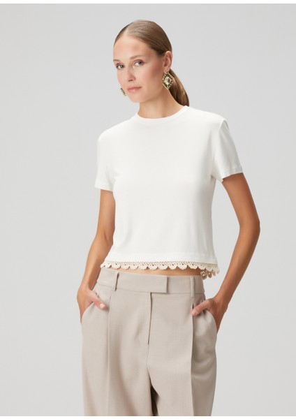 Krem Dantel Detaylı T-Shirt modelleri