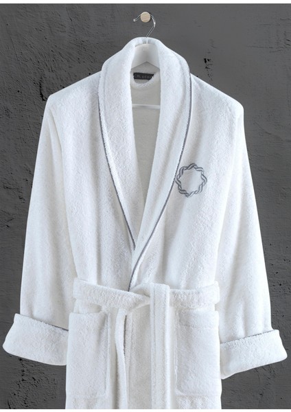 Lombardia Beyaz Pamuklu Nakışlı Unisex Bukle Bornoz fiyatları